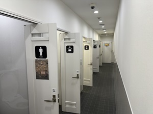 男性更衣室