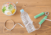 筋トレは食前・食後のどちらにするべき？ベストなタイミングを解説