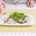 チアシードだれのパクチー水餃子